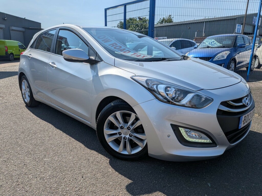 Hyundai I30 1.6 Crdi Blue Drive Style Nav Silver #2