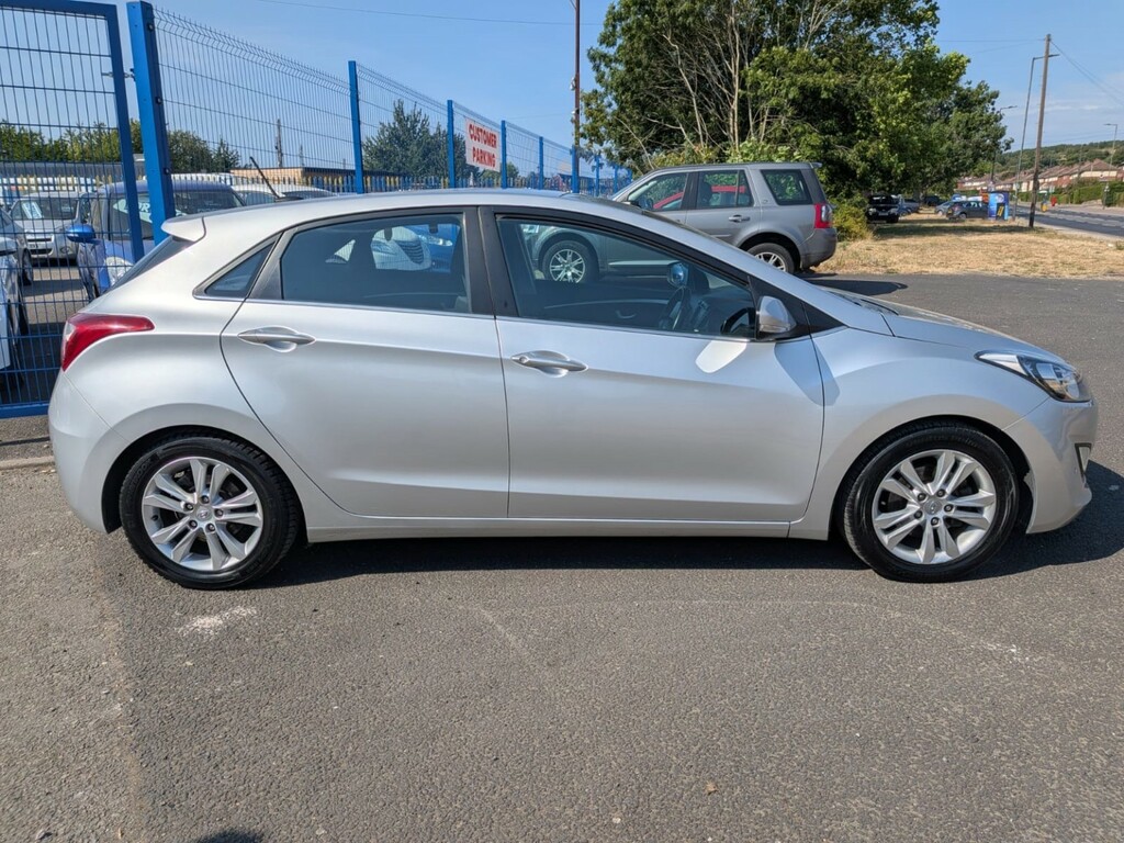 Hyundai I30 1.6 Crdi Blue Drive Active Euro 5 Ss White #7