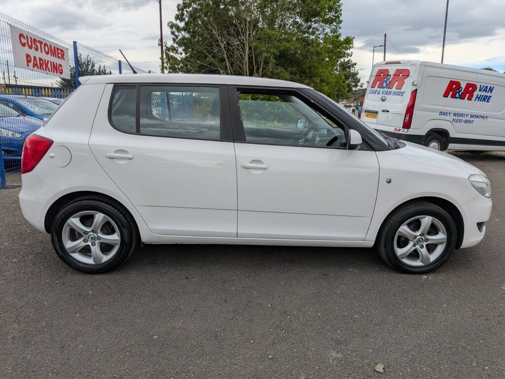 Skoda Fabia 1.4 Mpi Se White #6