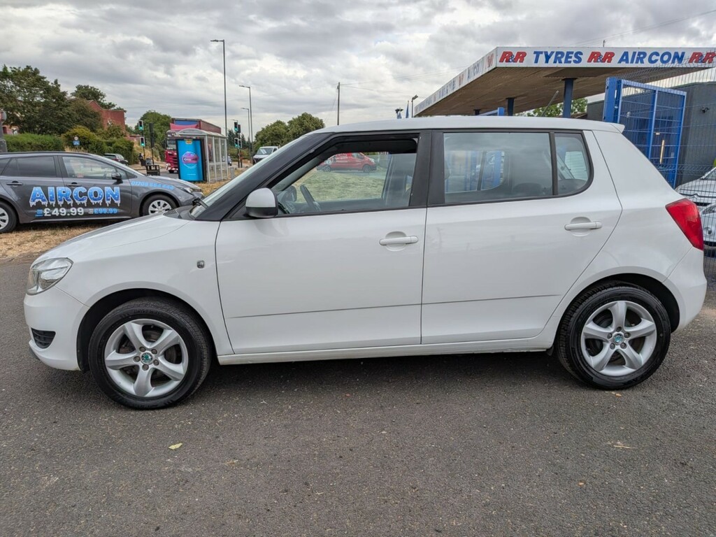 Skoda Fabia 1.4 Mpi Se White #5