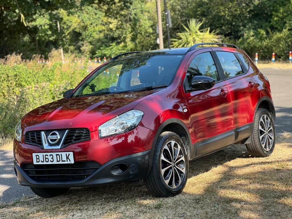 Nissan Qashqai Hatchback Red #5
