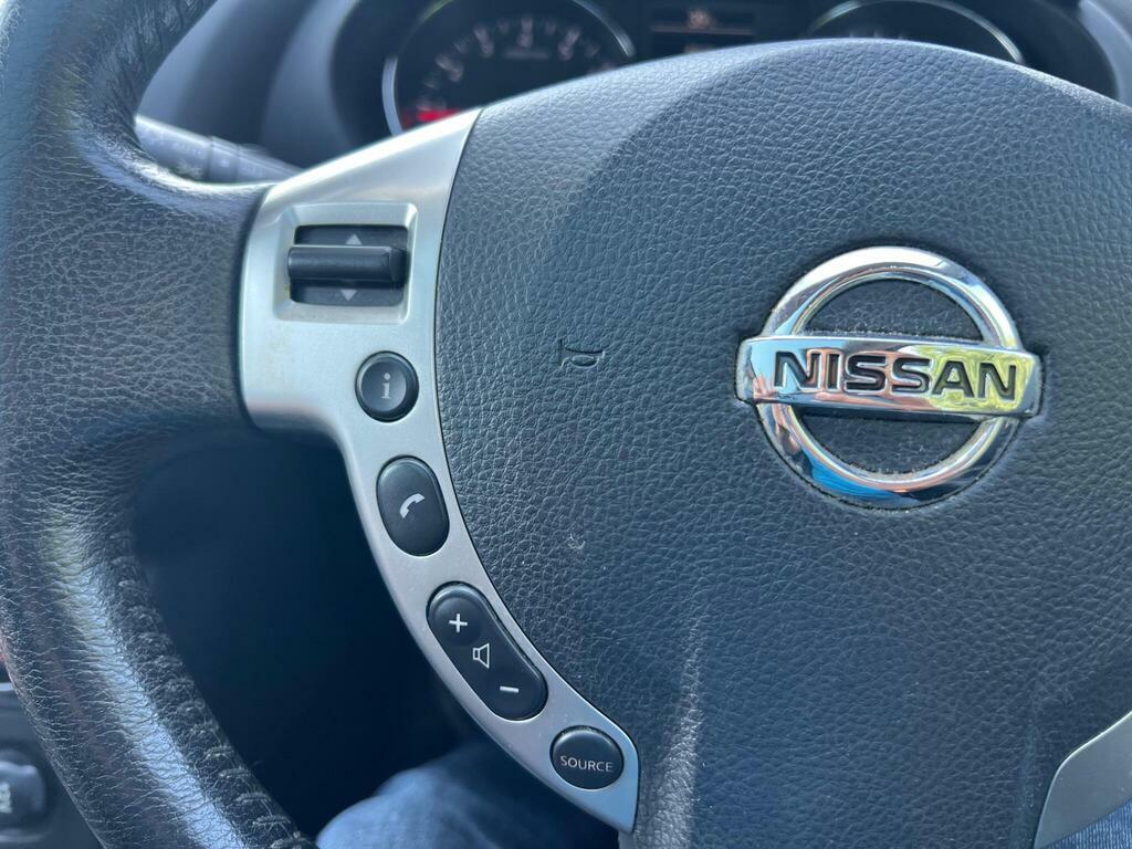 Nissan Qashqai Hatchback Red #47