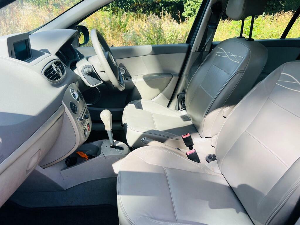 Renault Clio 2010 Renault Clionbsp1.2 I-music Euro 5 Petr Grey #17