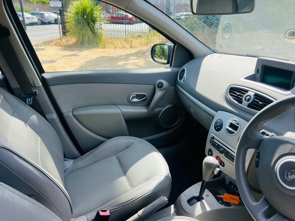Renault Clio 2010 Renault Clionbsp1.2 I-music Euro 5 Petr Grey #31
