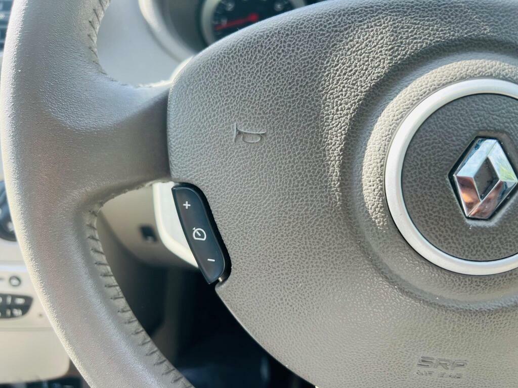 Renault Clio 2010 Renault Clionbsp1.2 I-music Euro 5 Petr Grey #47