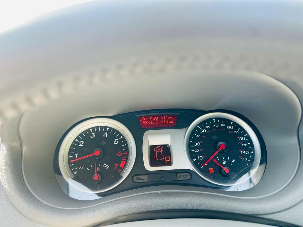 Renault Clio 2010 Renault Clionbsp1.2 I-music Euro 5 Petr Grey #43
