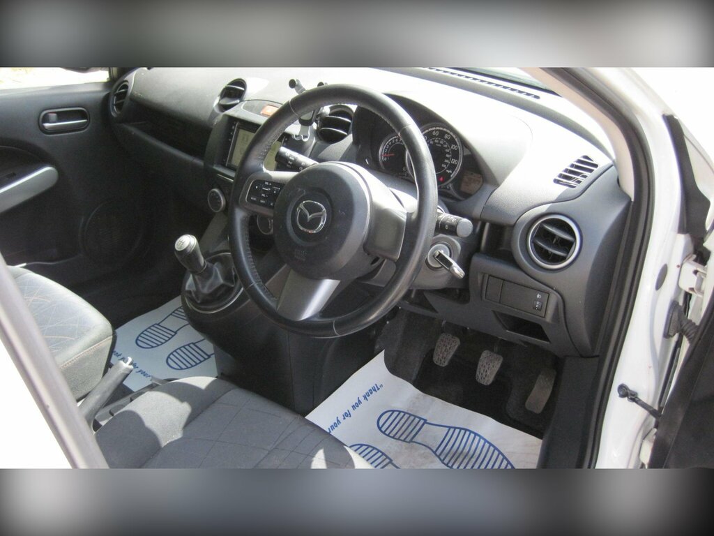 Mazda 2 1.3 Tamura - 59415 Miles Full Mazda Service Hi Silver #20