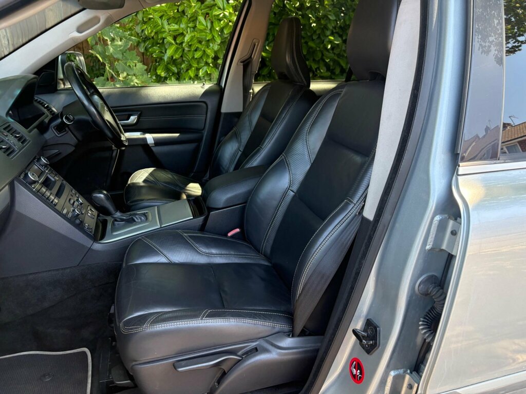 Volvo XC90 D5 Se Lux Awd 5-Door White #24