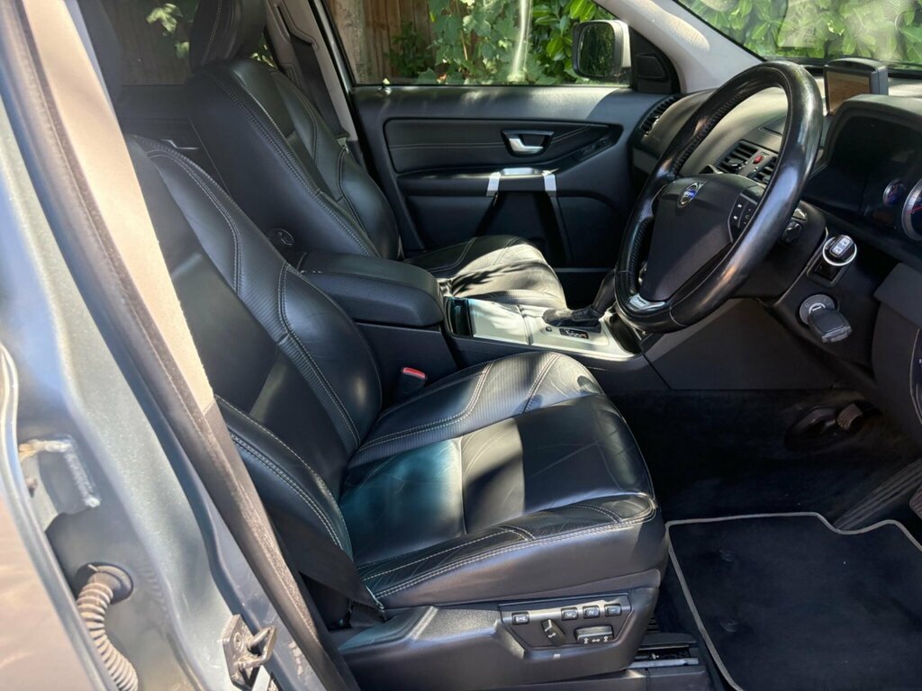 Volvo XC90 D5 Se Lux Awd 5-Door White #18