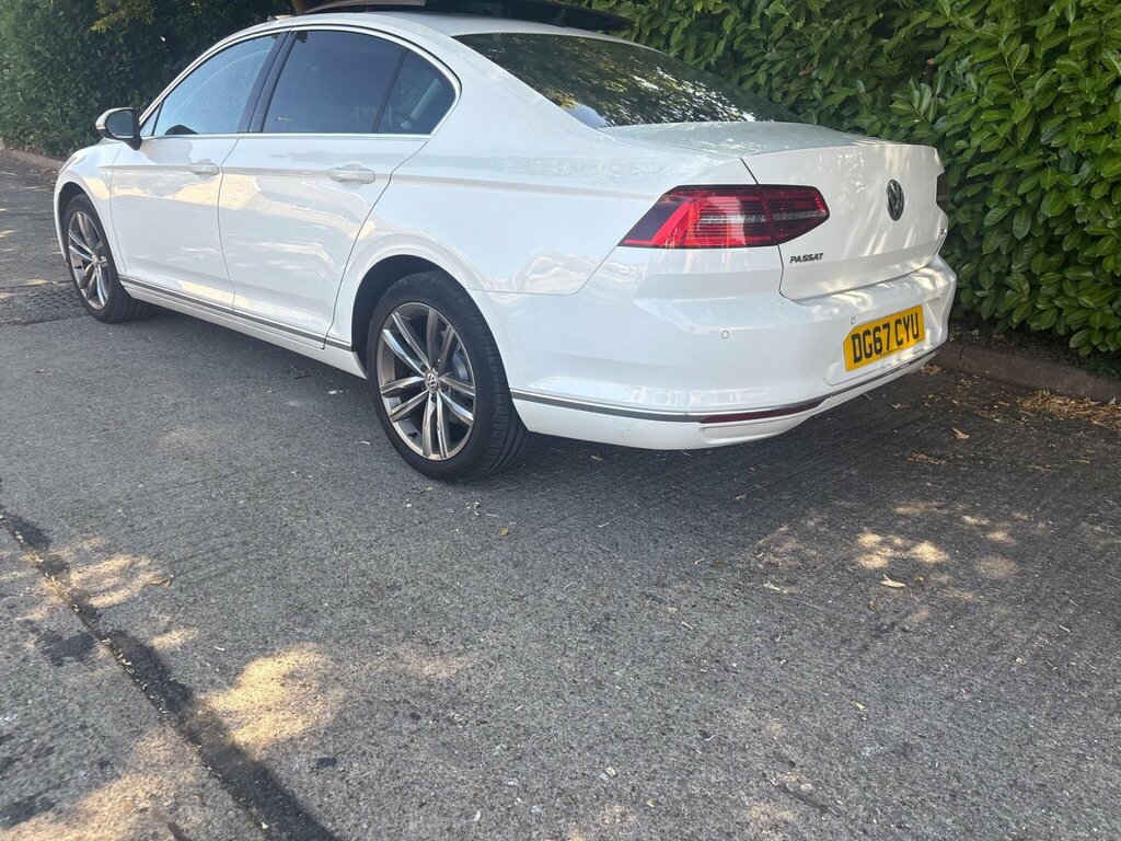 Volkswagen Passat 2.0 Tdi Gt Euro 6 Ss White #4
