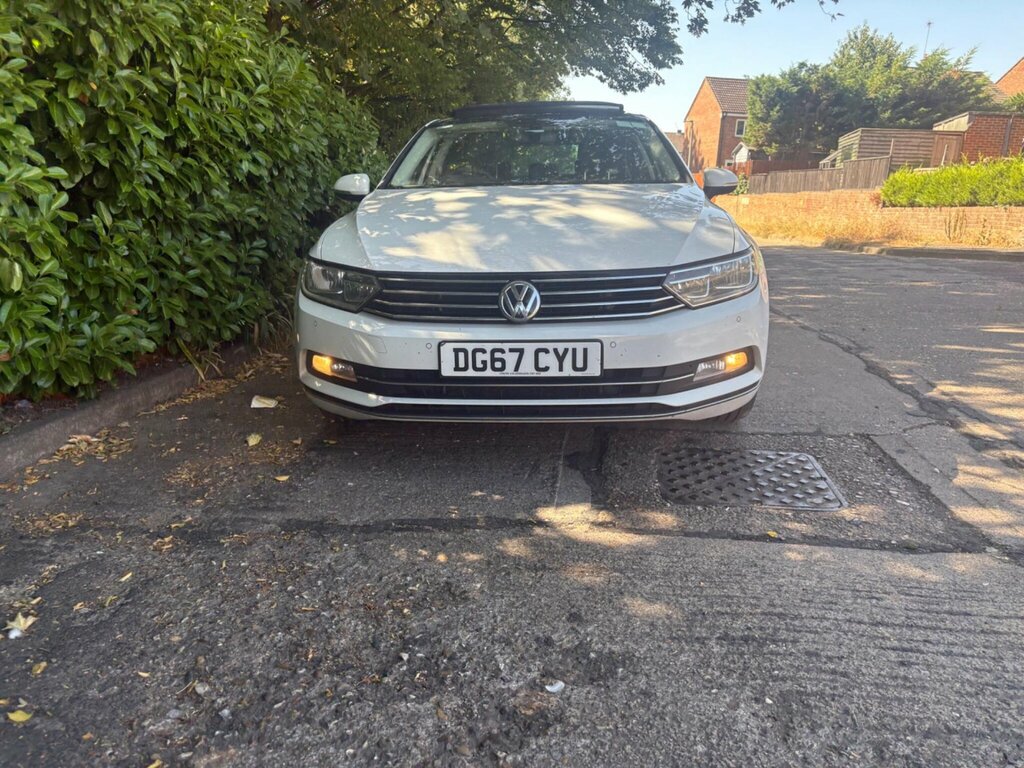 Volkswagen Passat 2.0 Tdi Gt Euro 6 Ss White #2