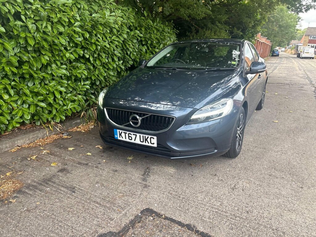 Volvo V40 2.0 D3 Momentum Nav Plus Euro 6 Ss KT67UKC Blue #4