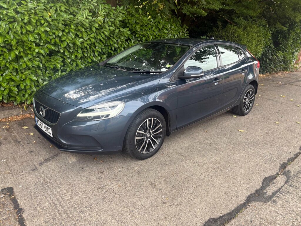 Volvo V40 2.0 D3 Momentum Nav Plus Euro 6 Ss Blue