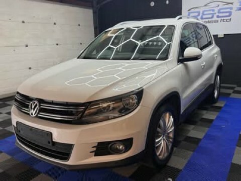 Volkswagen Tiguan 2.0 Tdi Bluemotion Tech Match Edition White #4