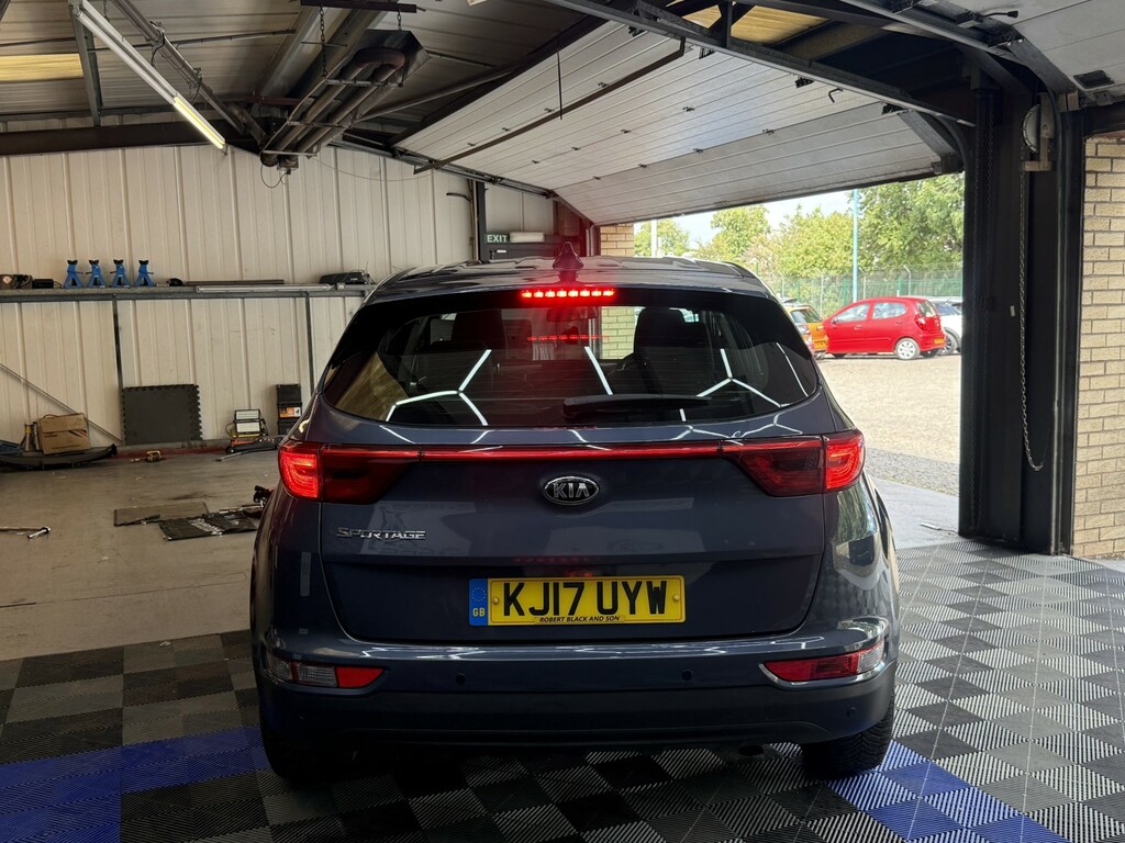 Kia Sportage 1.6 Sportage Gt-line S-a 4Wd Black #4