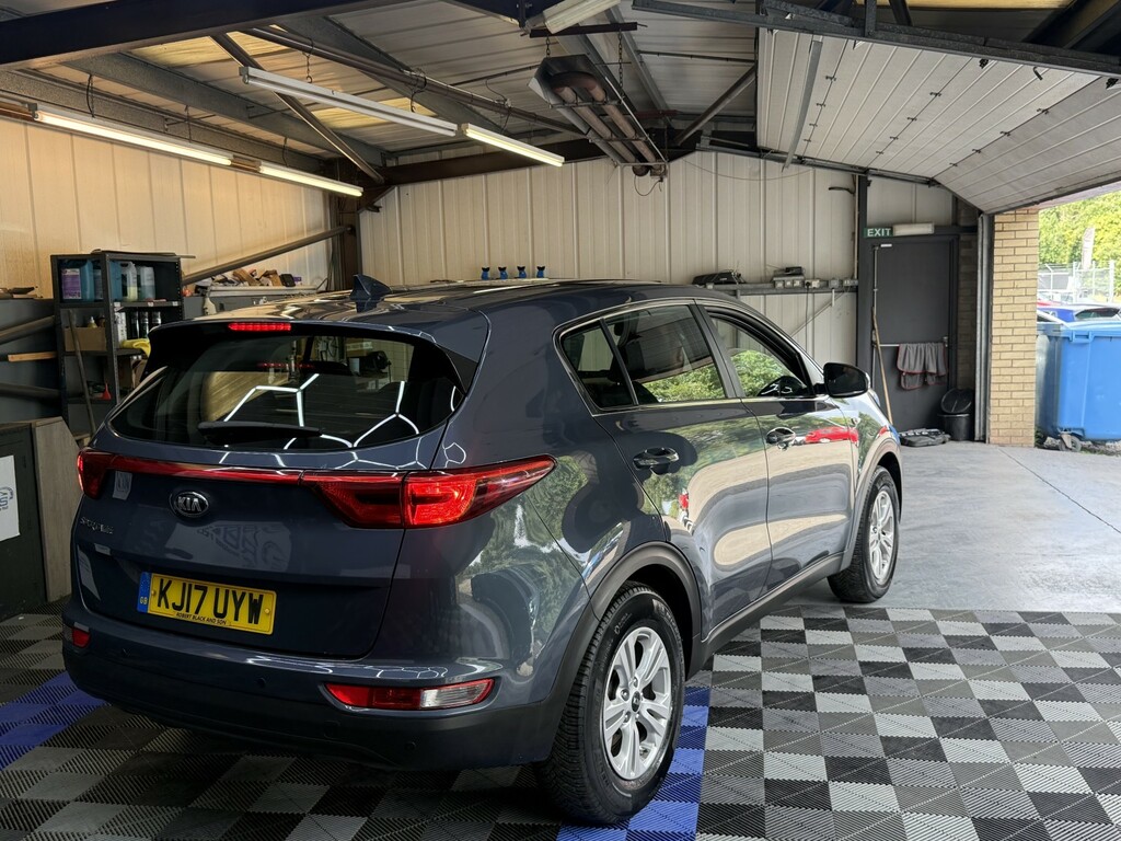 Kia Sportage 1.6 Sportage Gt-line S-a 4Wd Black #3