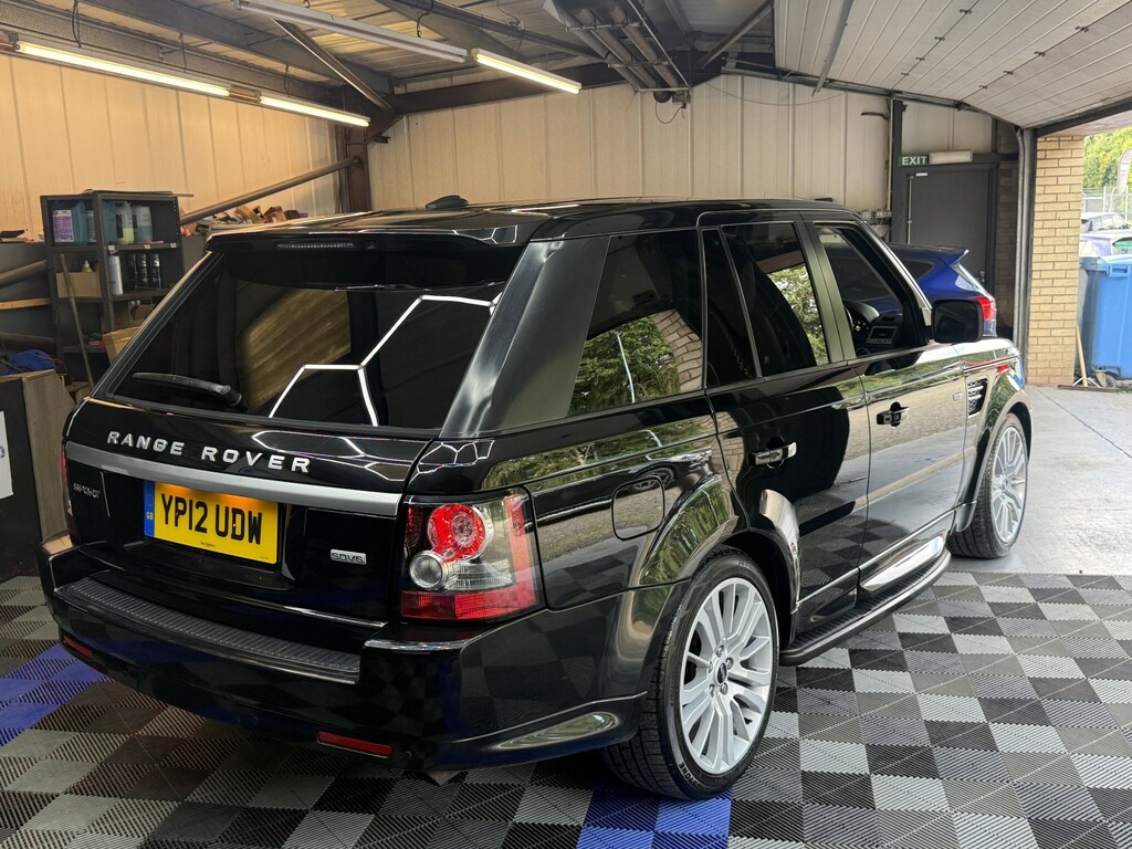 Land Rover Range Rover Sport 3.0 Sd V6 Hse Black #4