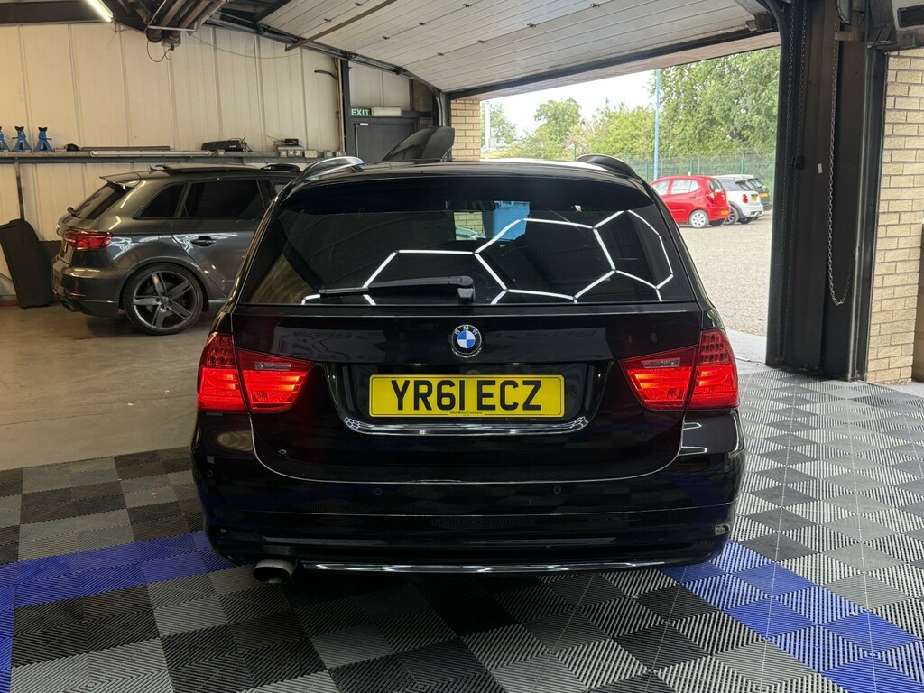 BMW 3 Series 2.0 318D Se Touring Black #5