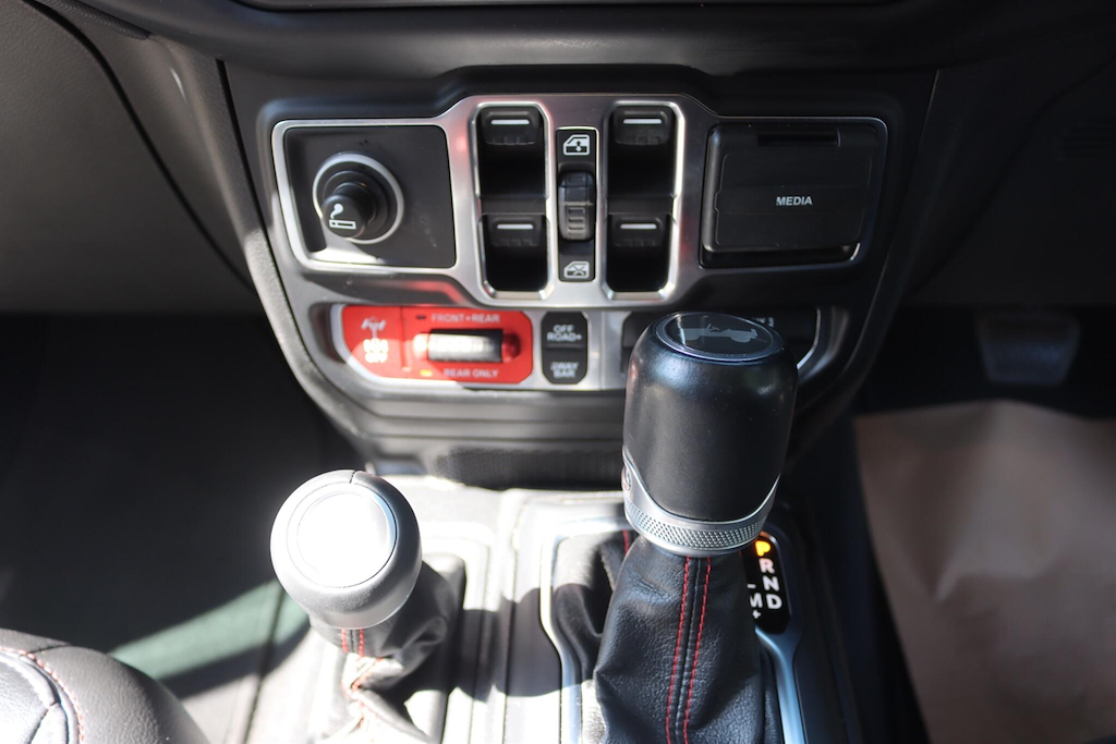 Jeep Wrangler 2.0 Gme Chelsea Truck Co Suv 4Wd E Black #39