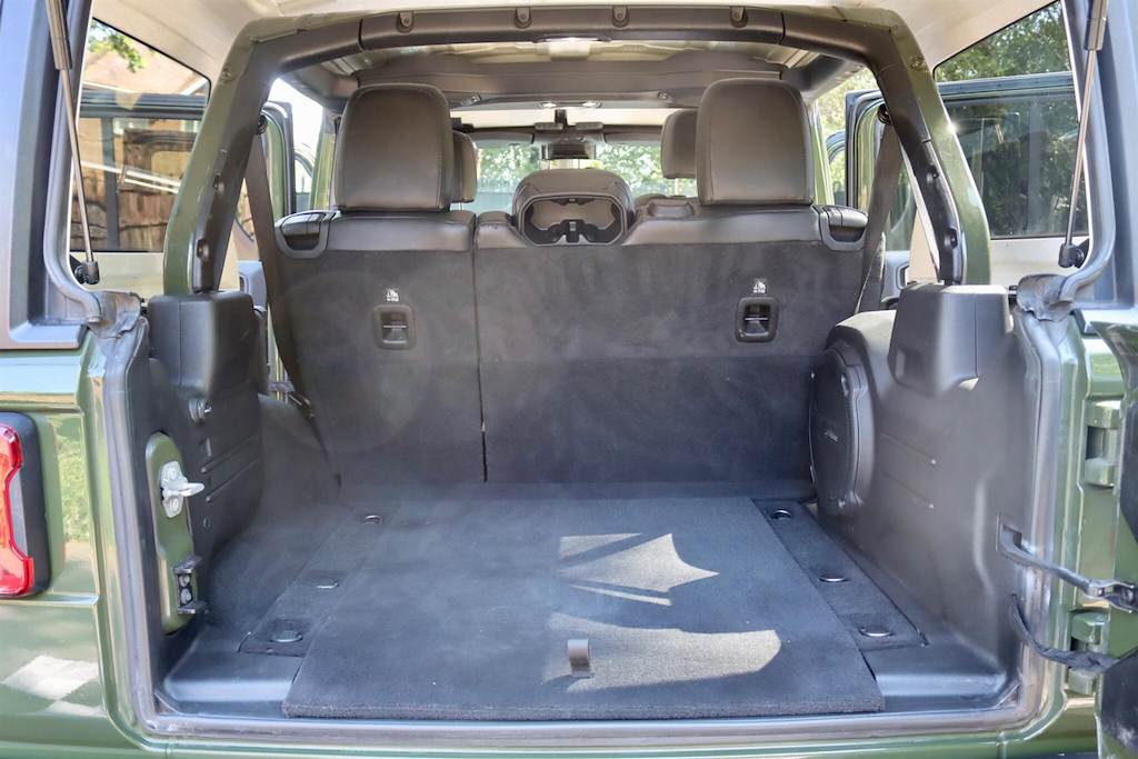 Jeep Wrangler 2.0 Gme Chelsea Truck Co Suv 4Wd E Black #64