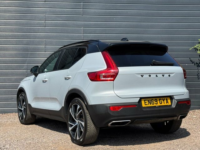 Volvo XC40 2020 2.0 T4 R-design Pro Suv EN69GYA Silver #2