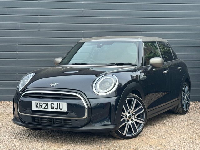 Mini Hatch 2021 1.5 Cooper Exclusive Hatchback Ste KR21GJU Black #4
