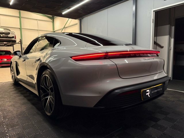 Porsche Taycan Taycan 4S Cross Turismo Grey #10