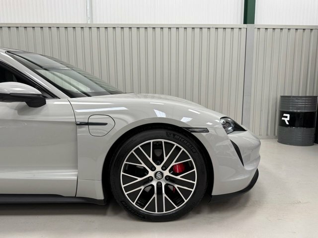 Porsche Taycan Taycan 4S Cross Turismo Grey #74
