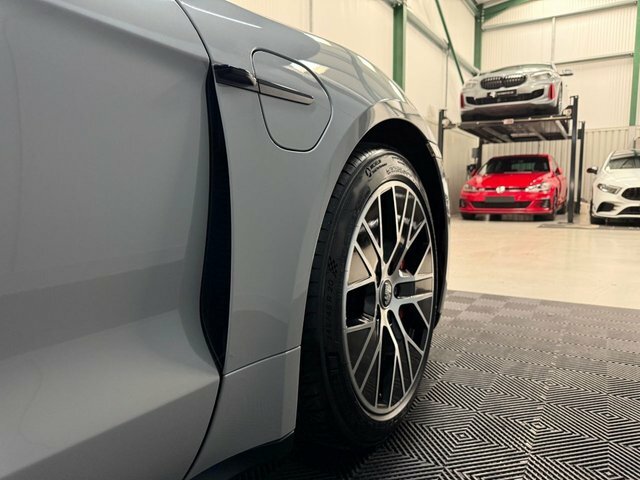 Porsche Taycan Taycan 4S Cross Turismo Grey #24