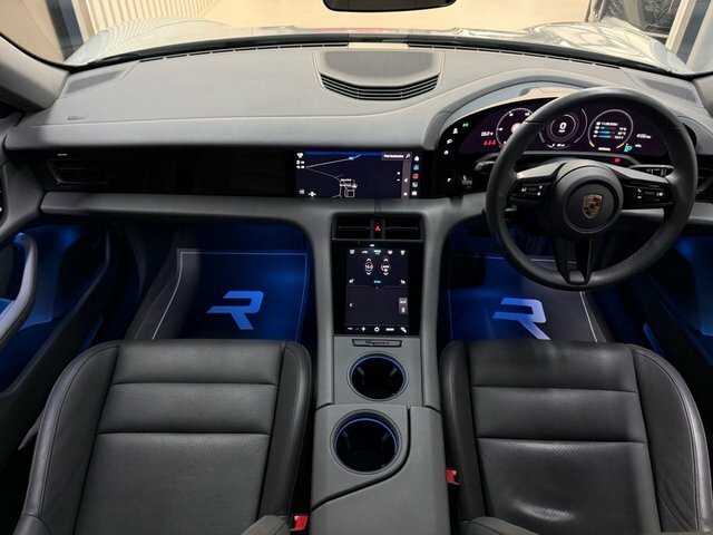 Porsche Taycan Taycan 4S Cross Turismo Grey #27