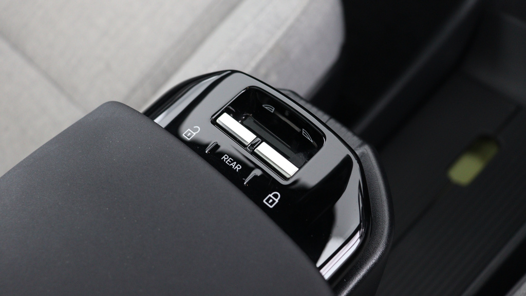 Volvo EX30 Ultra, Twin Motor Performance, Recall C Blue #24
