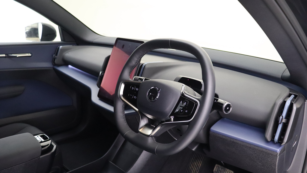 Volvo EX30 Twin Motor Performance Plus Black Edition Harman OV26JKF #4