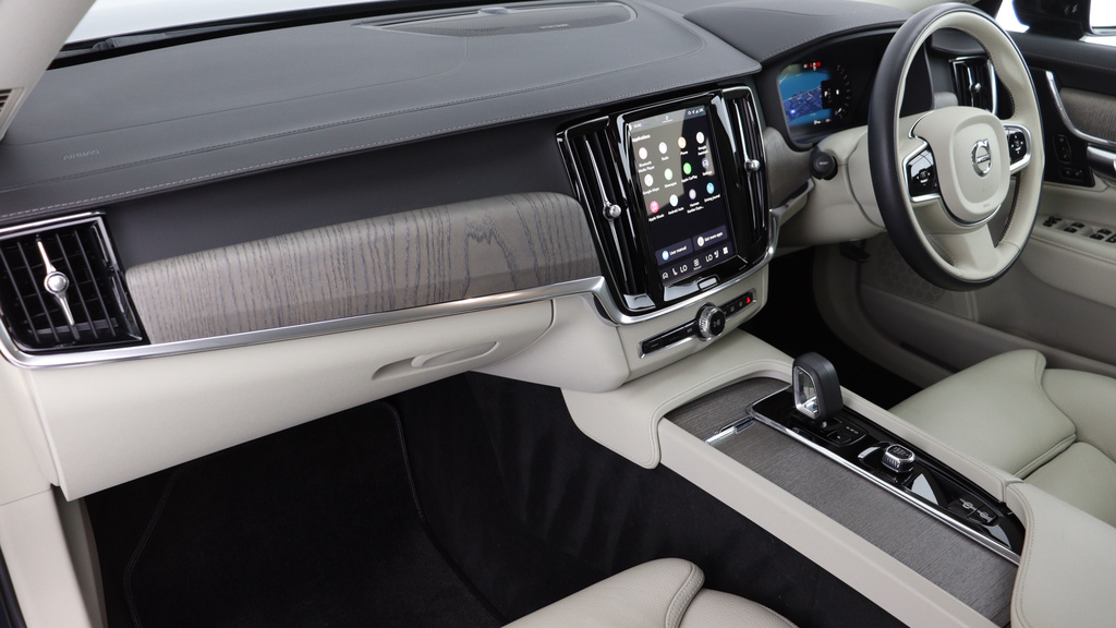 Volvo V90 Ultimate, B5 Mild Hybrid, Dark Lane Keeping-panor Silver #45