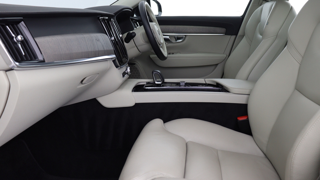 Volvo V90 Ultimate, B5 Mild Hybrid, Dark Lane Keeping-panor Silver #40