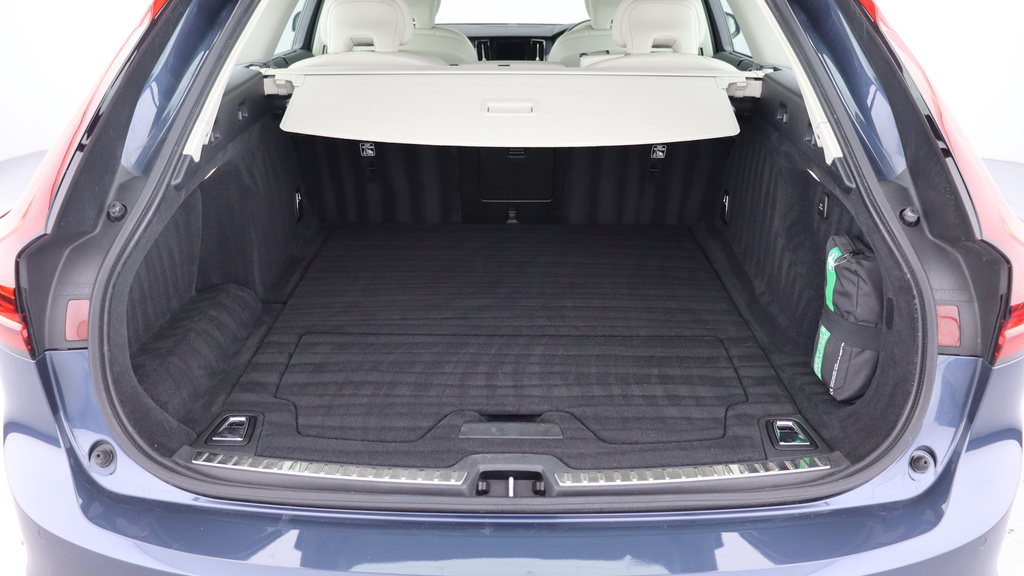 Volvo V90 Ultimate, B5 Mild Hybrid, Dark Lane Keeping-panor Silver #13