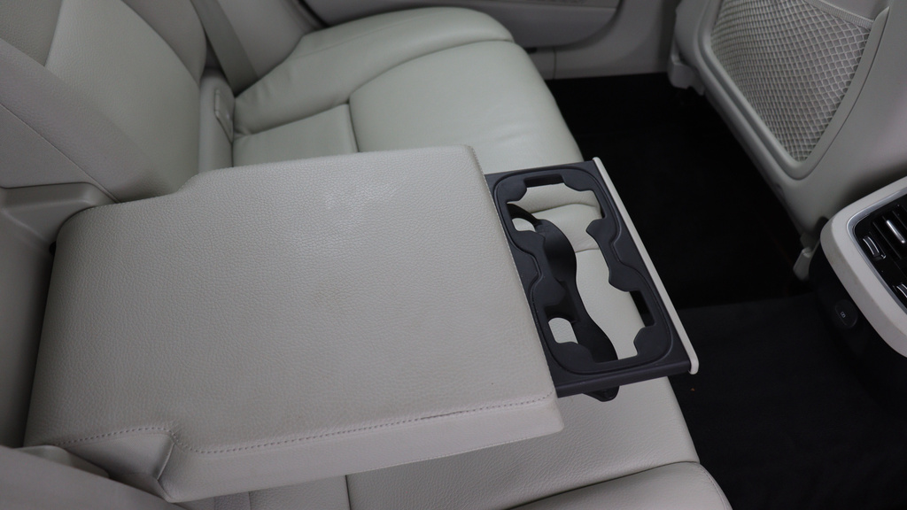 Volvo V90 Ultimate, B5 Mild Hybrid, Dark Lane Keeping-panor Silver #33