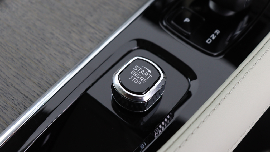 Volvo V90 Ultimate, B5 Mild Hybrid, Dark Lane Keeping-panor Silver #26