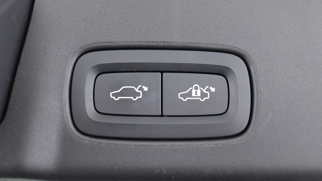Volvo V90 Ultimate, B5 Mild Hybrid, Dark Lane Keeping-panor Silver #34