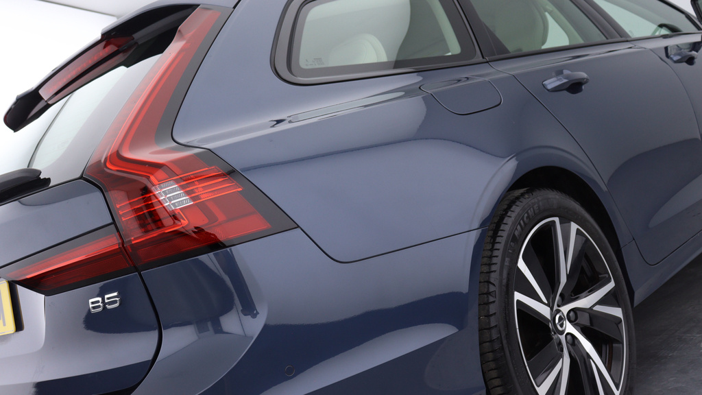 Volvo V90 Ultimate, B5 Mild Hybrid, Dark Lane Keeping-panor Silver #36