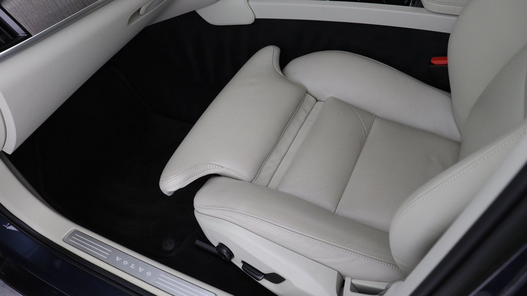 Volvo V90 Ultimate, B5 Mild Hybrid, Dark Lane Keeping-panor Silver #29