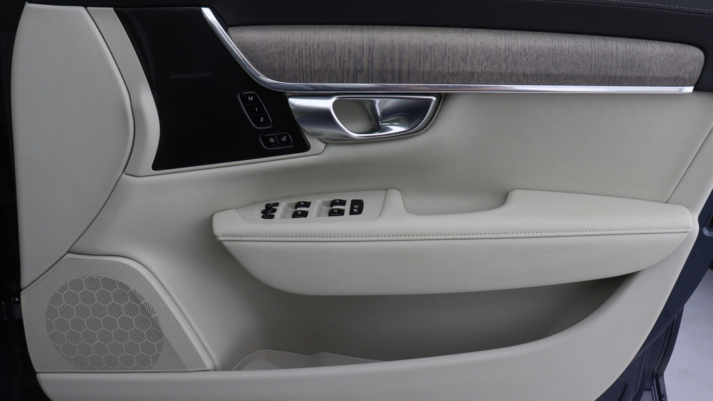 Volvo V90 Ultimate, B5 Mild Hybrid, Dark Lane Keeping-panor Silver #28