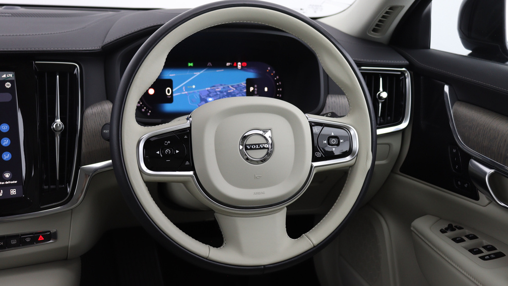 Volvo V90 Ultimate, B5 Mild Hybrid, Dark Lane Keeping-panor Silver #10