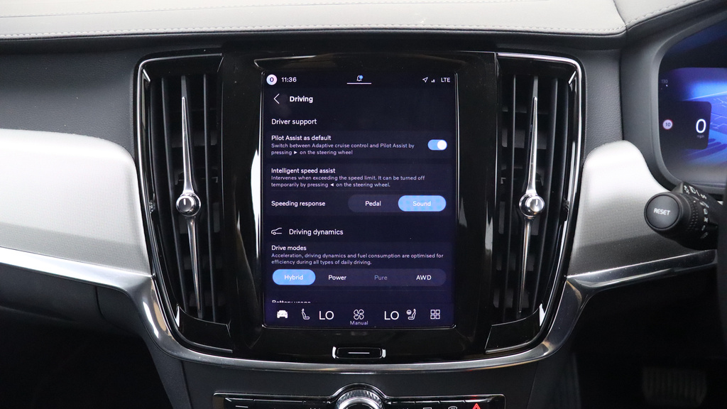 Volvo V90 Plus, T6 Awd Plug-in Hybrid, Dark Blue #25