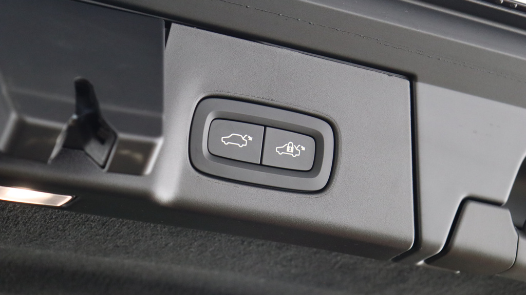 Volvo V90 Plus, T6 Awd Plug-in Hybrid, Dark Blue #52