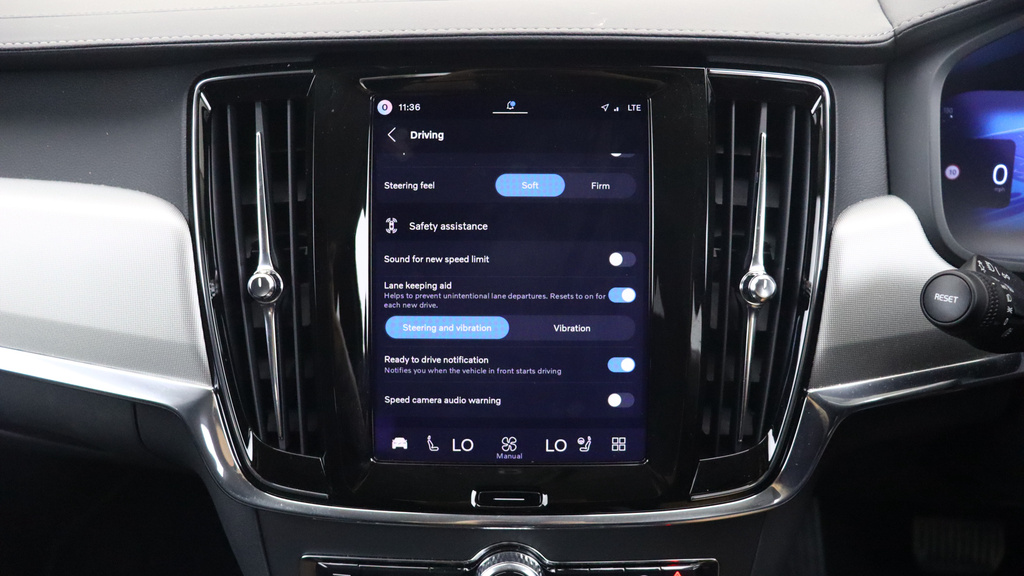 Volvo V90 Plus, T6 Awd Plug-in Hybrid, Dark Blue #24