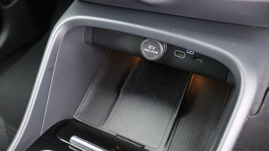 Volvo XC40 1.5H T4 Recharge 10.7Kwh Plus Euro 6 Ss Silver #49