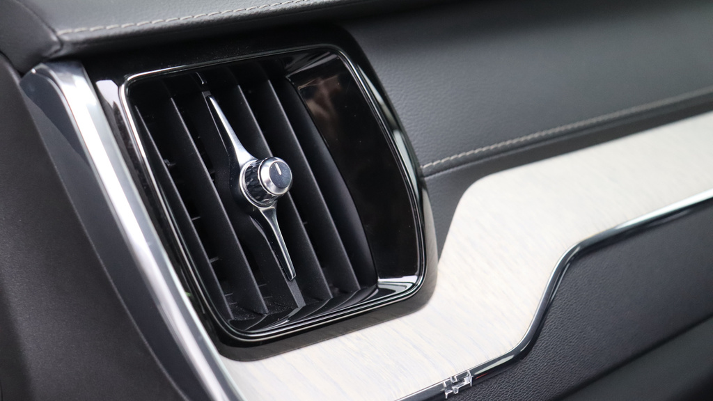 Volvo XC60 T4 Edition Sunroof, Rear Camera, T4 Edition Grey #40