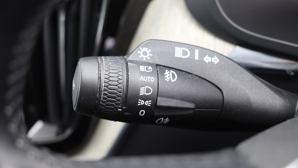 Volvo XC60 T4 Edition Sunroof, Rear Camera, T4 Edition Grey #20