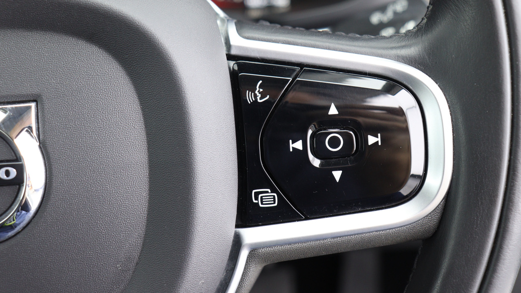 Volvo XC60 T4 Edition Sunroof, Rear Camera, T4 Edition Grey #22