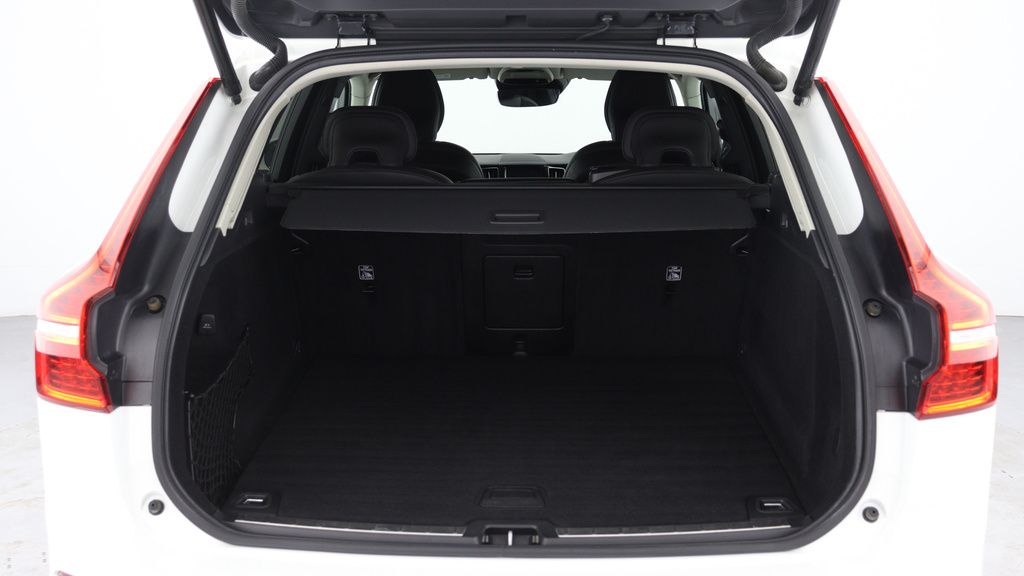Volvo XC60 T4 Edition Sunroof, Rear Camera, T4 Edition Grey #13